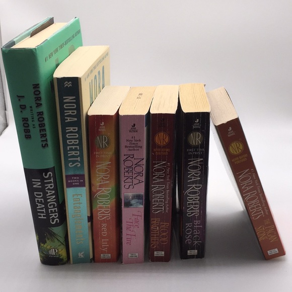Bundle of 7 Nora Roberts Fiction Novels Books - Picture 11 of 11